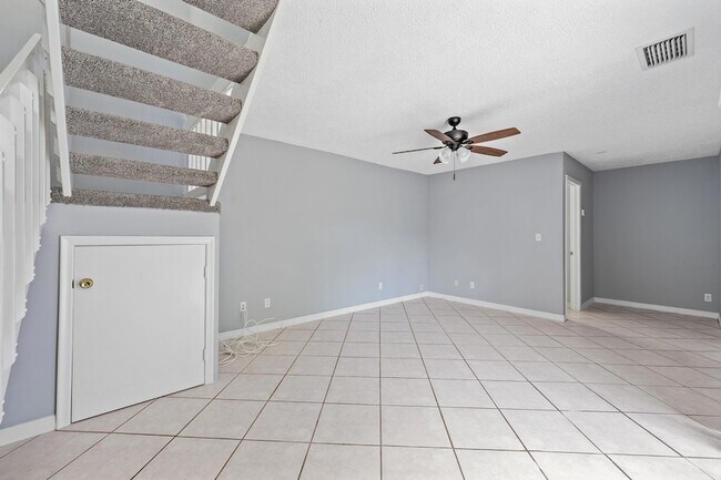 Foto del edificio - 352 Prestwick Cir