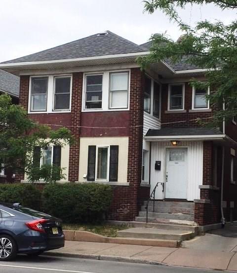 Building Photo - 3055 Delaware Ave