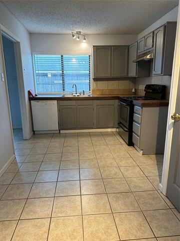 Foto del edificio - 5405 Duchess Ct