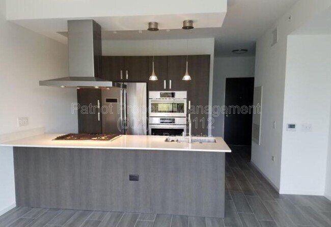 Foto del edificio - 7120 E Kierland Blvd