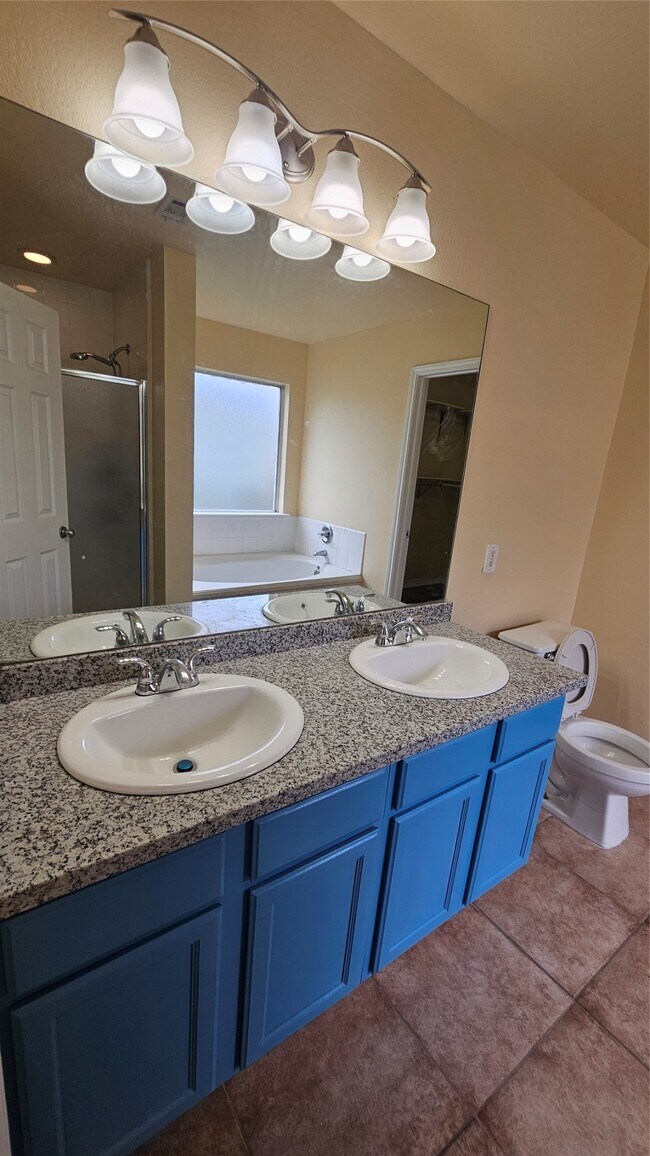 Building Photo - 22135 Greengate Dr