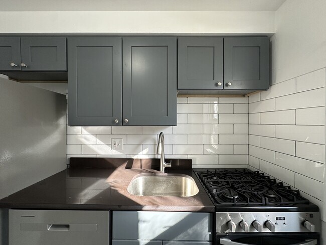 Foto del edificio - 6719 N California Ave