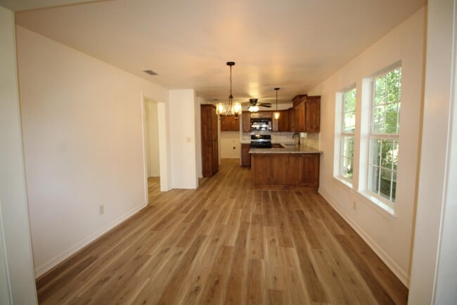 Foto del edificio - 111 W Wolfe St