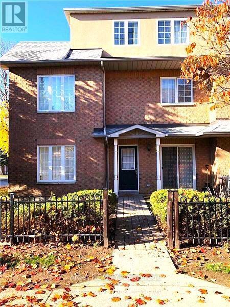 Photo du bâtiment - 16 St Moritz Way