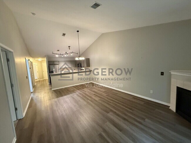 Foto del edificio - 4254 Peak Ln NE