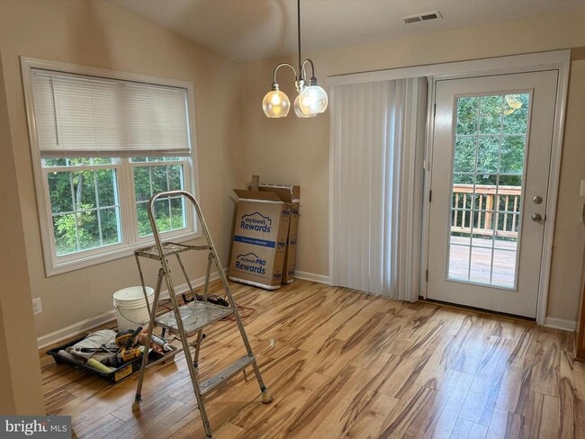 Building Photo - 376 Flynn Dr