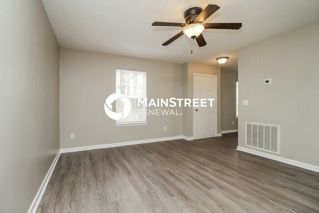 Foto del edificio - 3 Bedroom Pet-Friendly Home in Christiana, TN with Main Street Renewal