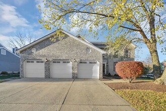 Building Photo - 96 Chenango Dr