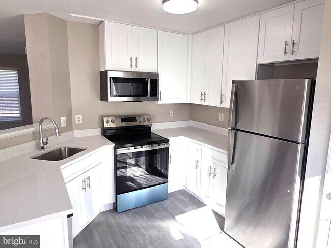 Building Photo - 13804 Churchville Dr