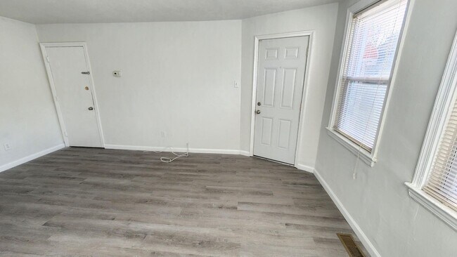 Building Photo - 4518 Fairfax Rd