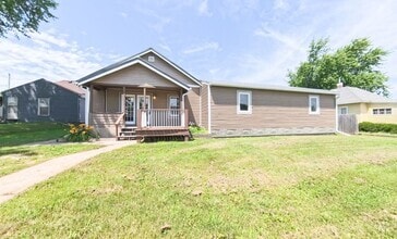 Building Photo - 304 N 11th Ave