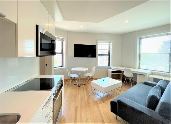 Building Photo - 115 Mt Auburn St