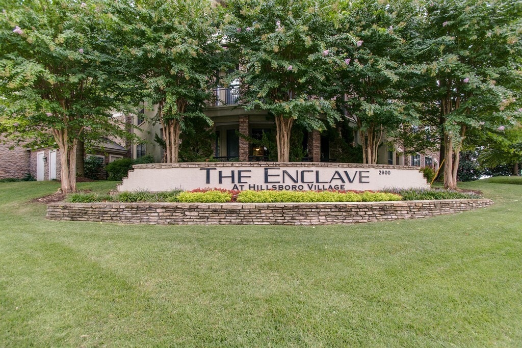 Foto principal - Green Hills/Belmont 2-Bed/2-Bath w/ Garage!