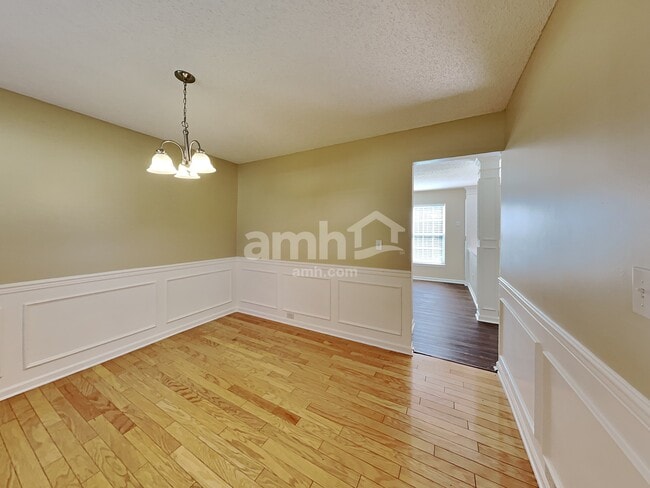 Building Photo - 114 Endicott Ct