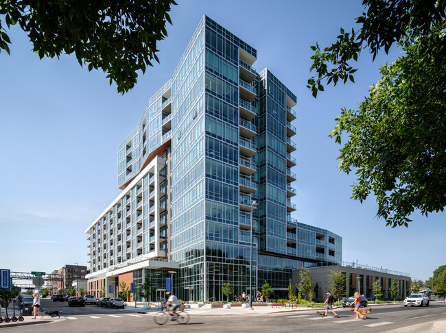 Casa del lago - 4200 W 17th Ave
