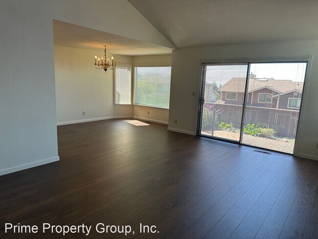 Foto del edificio - 3 br, 2.5 bath House - 2221 Pinehurst Way ...