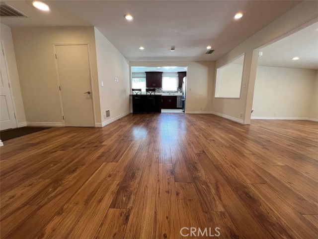 Building Photo - 9711 Hayvenhurst Ave