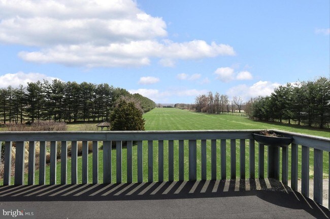 Building Photo - 258 Wertsville Rd