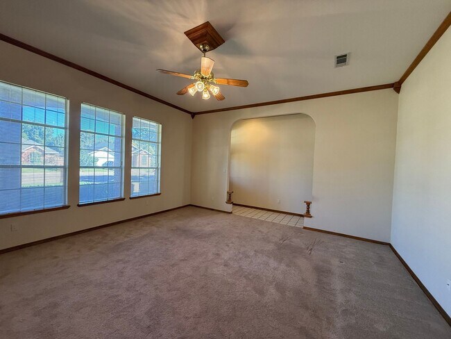 Foto del edificio - Beautiful 4 Bedroom Home Located in the Zi...