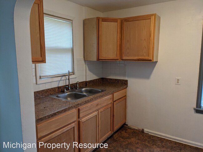 Building Photo - 2 br, 1 bath House - 19507 Hoover