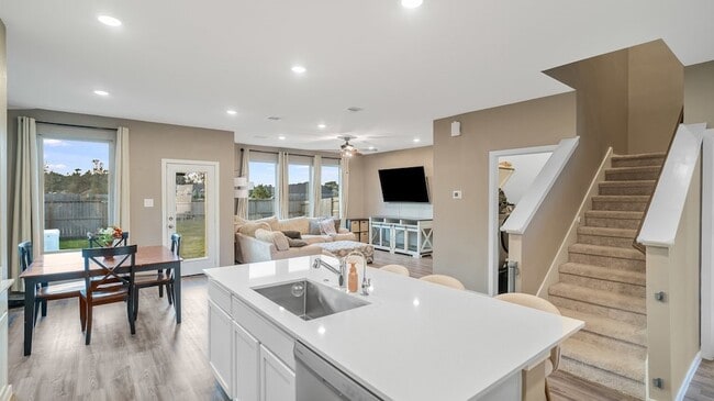 Building Photo - 22664 Hackberry Leaf Dr