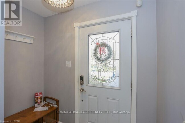 Photo du bâtiment - 17 Sterling St