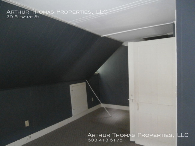Building Photo - Two bedroom on quiet street