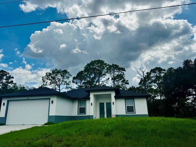 Foto del edificio - 1731 Unice Ave N