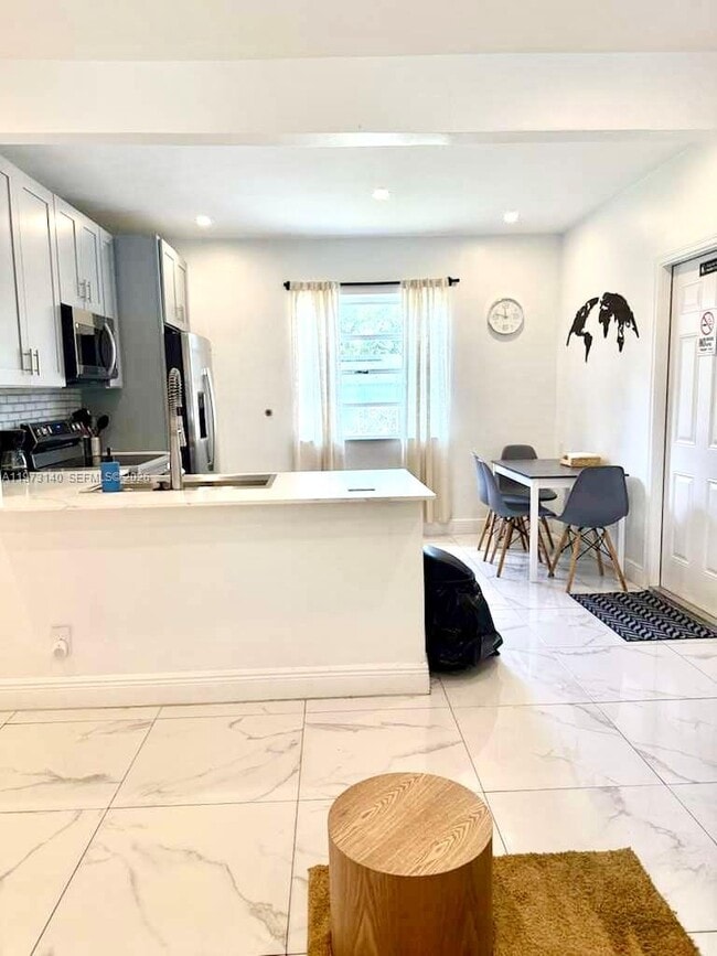 Foto del edificio - 133 SW 22nd Terrace