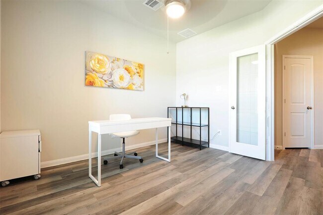 Building Photo - 24930 Adami Veduta Ct