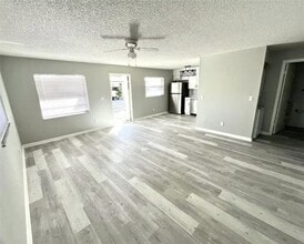 Building Photo - 1587 40th Ave