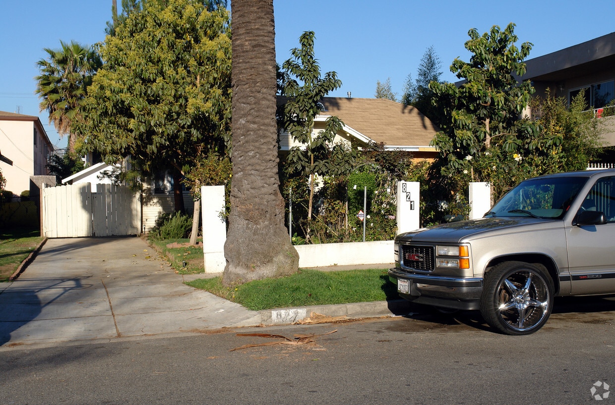 Foto principal - 821 S Myrtle Ave