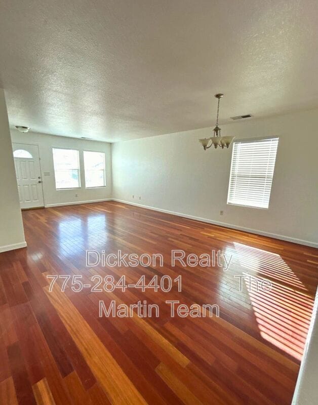 Building Photo - 986 Montero Dr