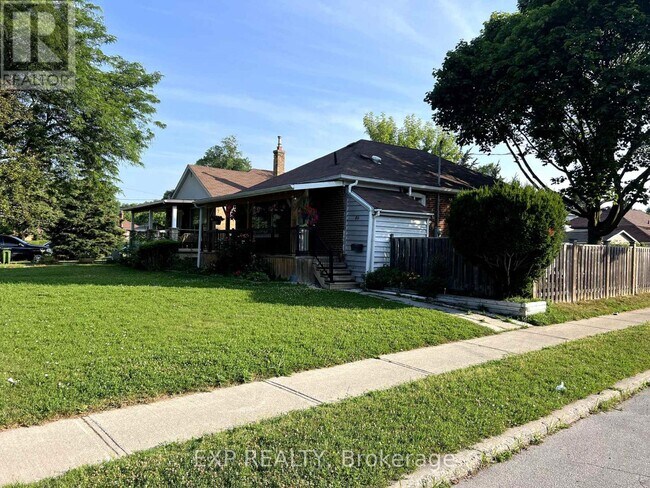 Building Photo - 46 Ilfracombe Crescent