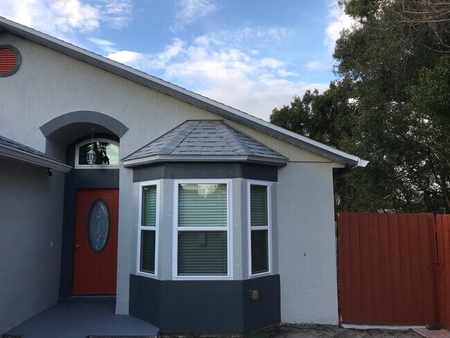 Building Photo - 2547 Rose Ridge Cir