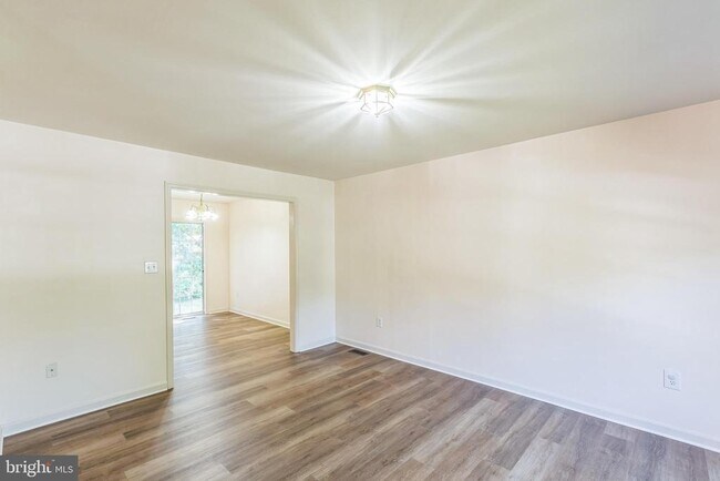 Foto del edificio - 8712 Oldham Rd