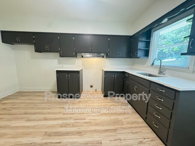 Foto del edificio - 3552 Irwin Way
