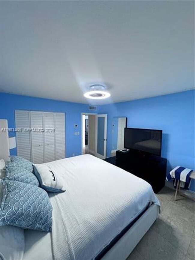 Photo - 3140 S Ocean Dr Apartment