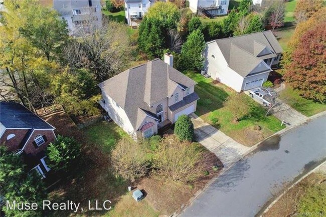 Building Photo - 4 br, 2.5 bath House - 4037 Bamborough Drive