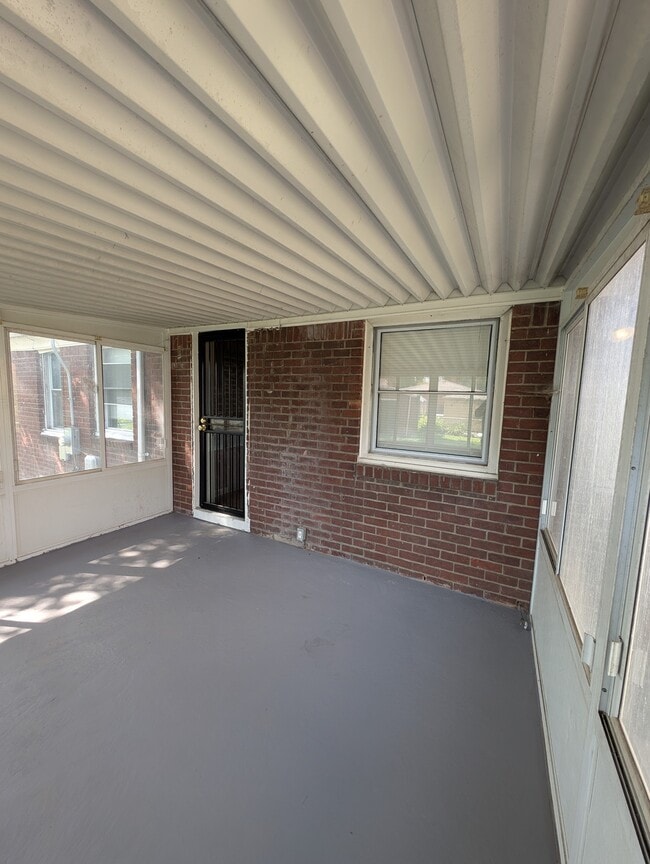 Building Photo - 20242 Ward Ave