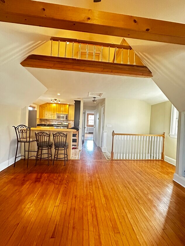 Foto principal - 82 Mayfair Ave