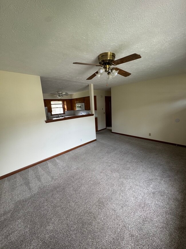 Building Photo - 307 Steven Cir