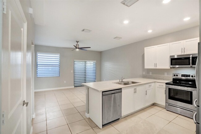 Building Photo - 389 NE 208th Ter
