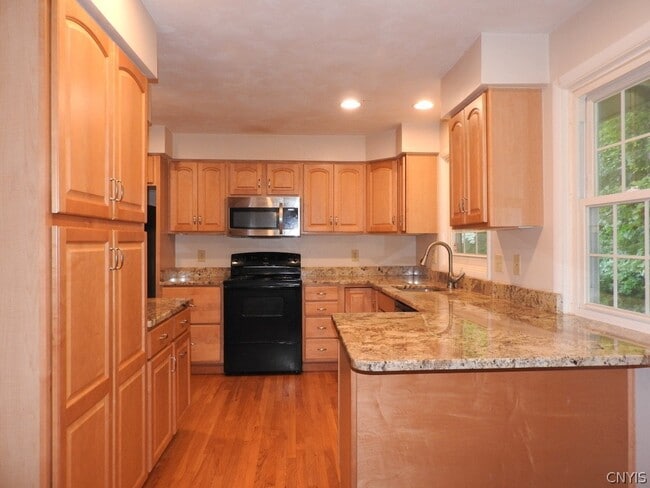 Building Photo - 504 Hillsboro Pkwy