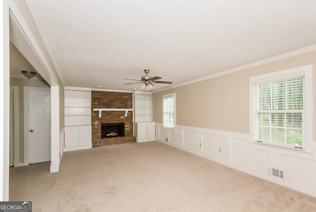 Building Photo - 2920 Spring Ridge Cir