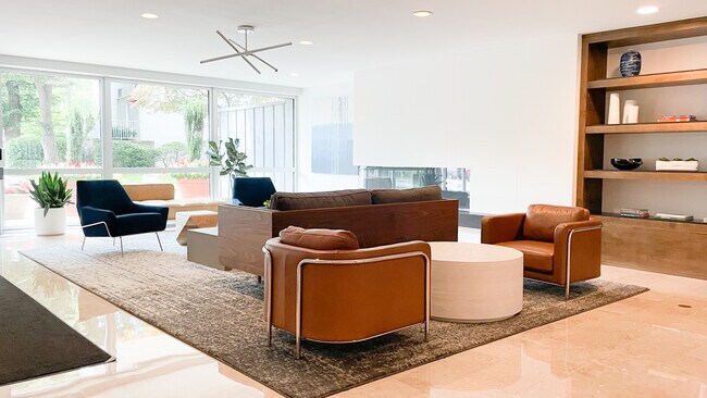 Lobby - 4977 Battery Ln