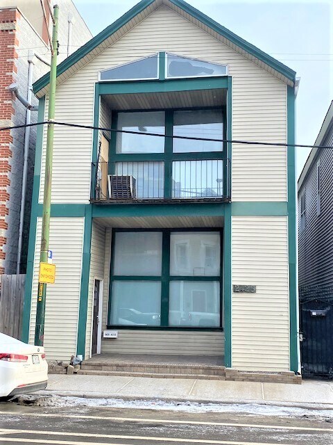 Foto principal - 2425 N Clybourn Ave