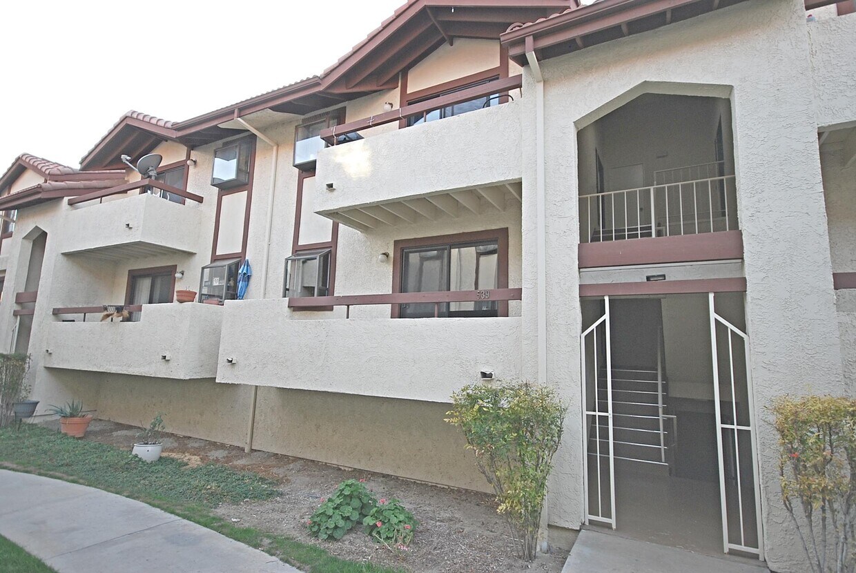 Primary Photo - 18020 Saratoga Way