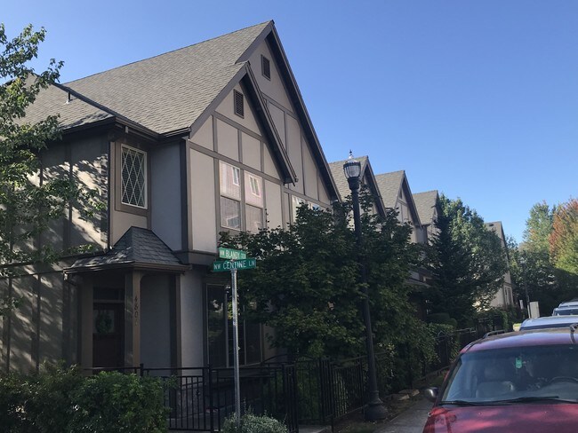 Building Photo - 4801 NW Blandy Terrace