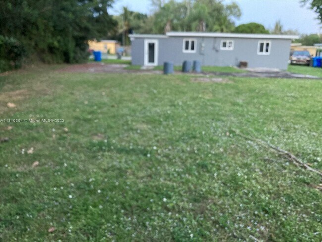 Foto del edificio - 122 Edmund Rd